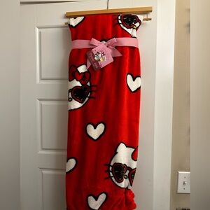NEW Hello Kitty Throw